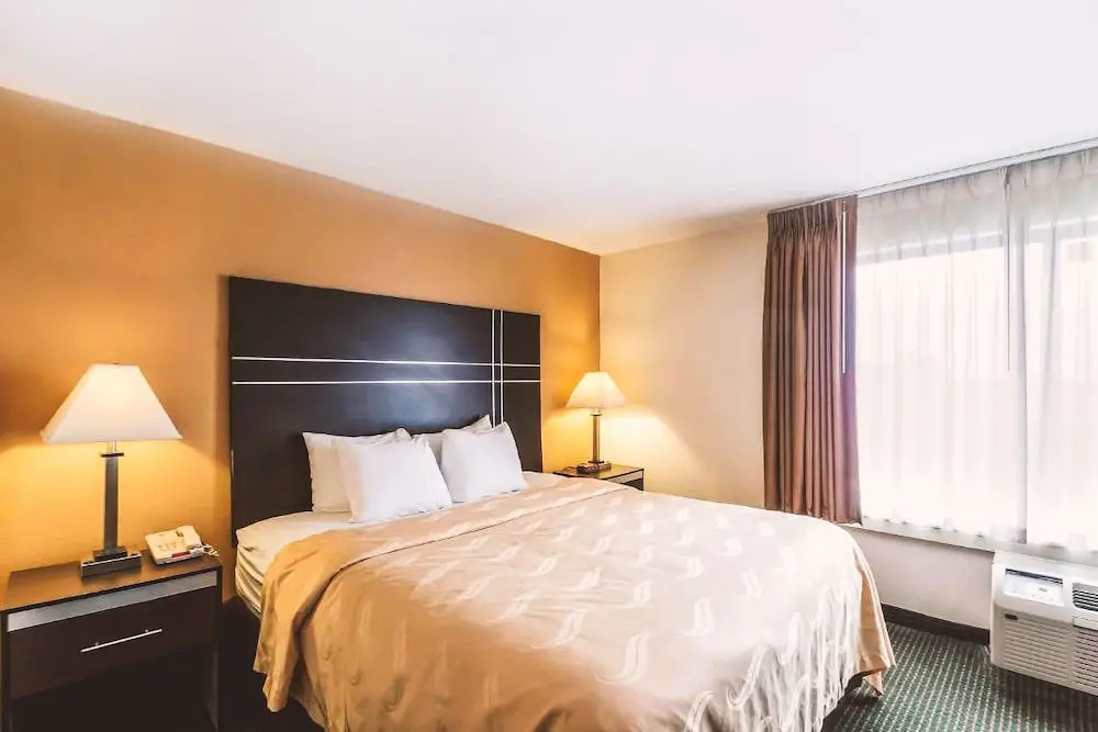 La Quinta Inn Milwaukee Northwest