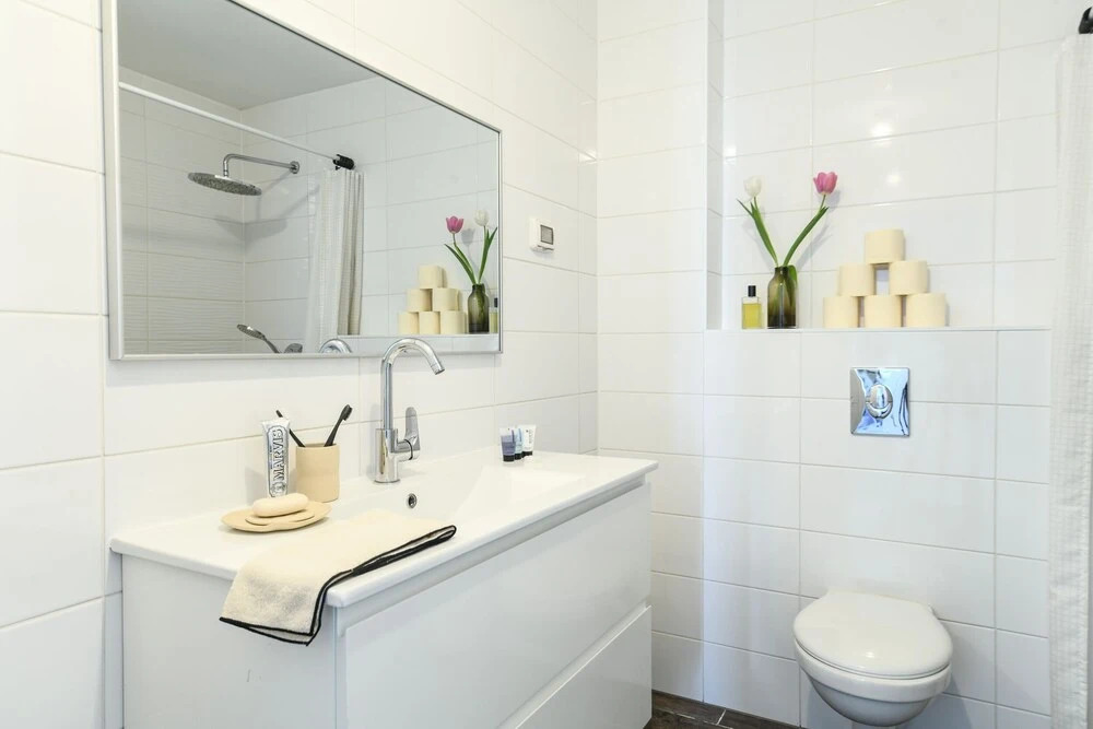 Opulent Ease 2BR Apt in Midtown