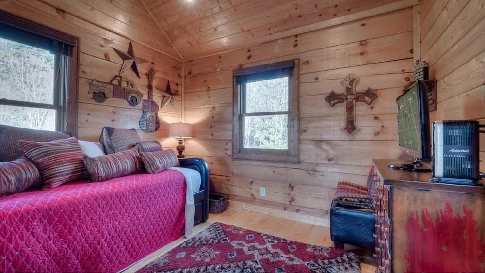 Celtic Weaver Lodge by Escape to Blue Ridge