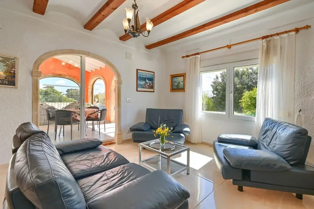 Ker Blanc in J vea With 5 Bedrooms and 4 Bathrooms
