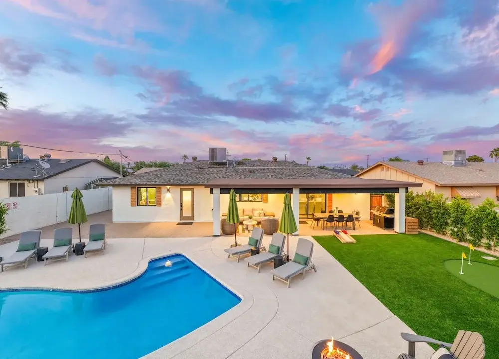 NEW The Hensley on Hubbell Designer Oasis w Pool