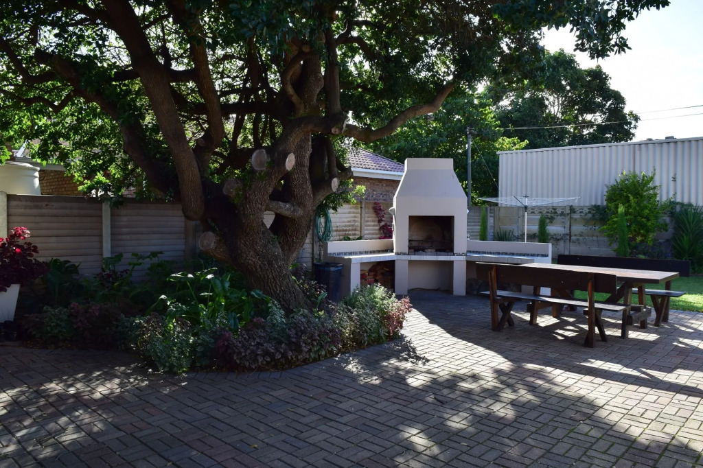 MeTime Guesthouse & Self catering