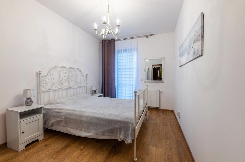 Victus Sunny Apartments with Parking by Noclegi Renters