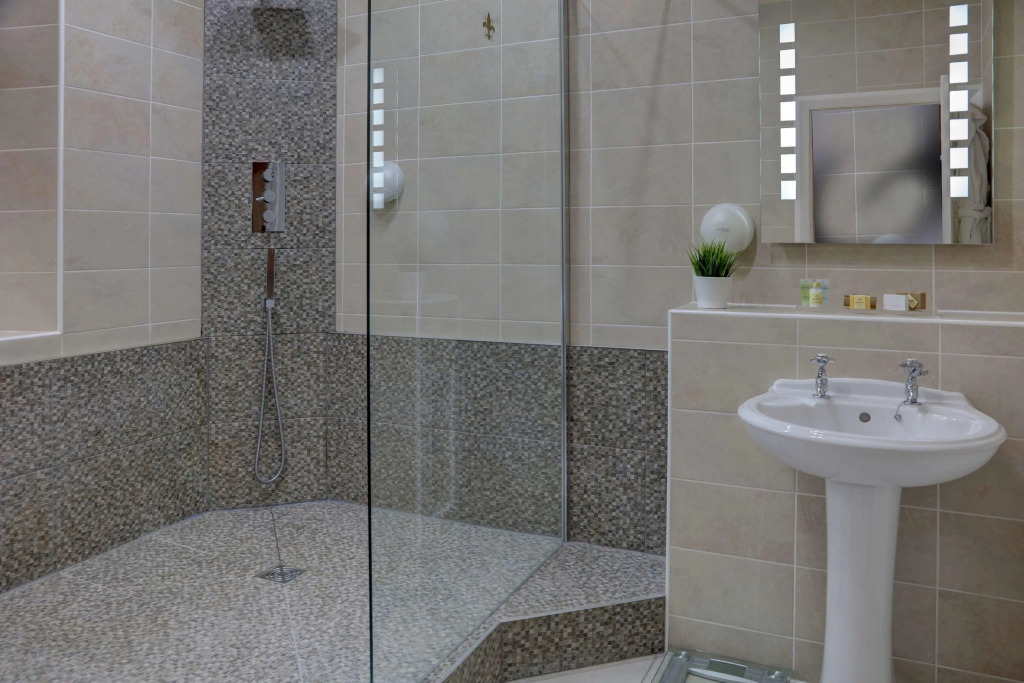 Rogerthorpe Manor Hotel