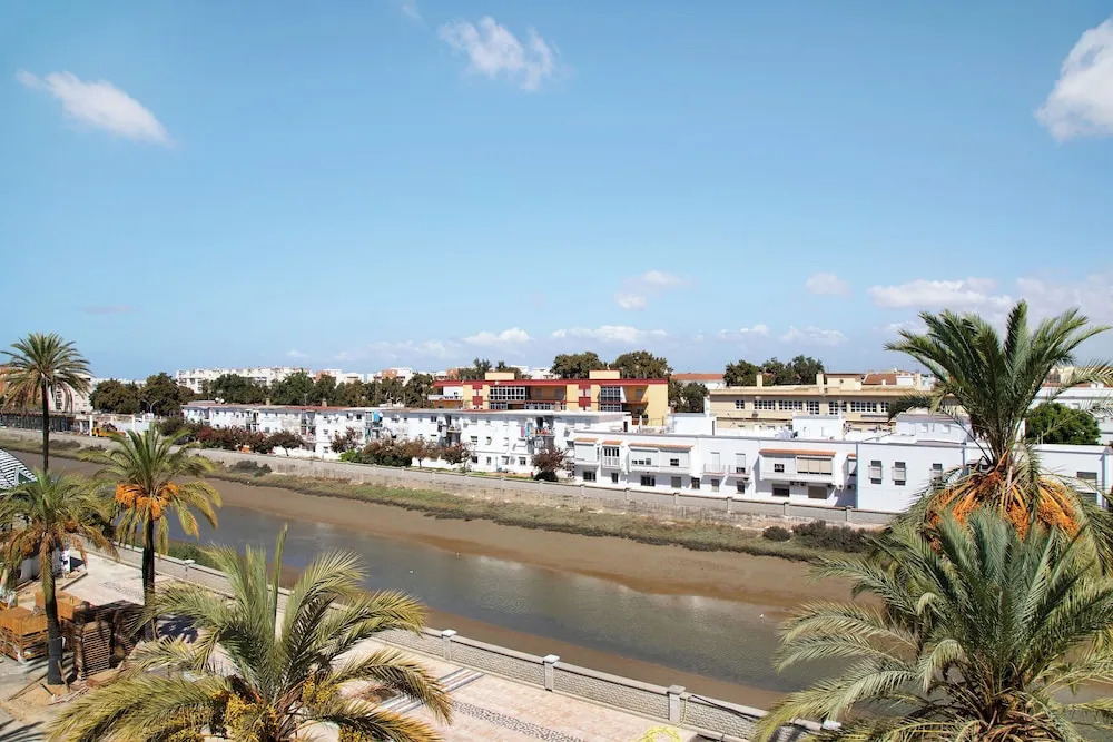 CASA DE LA VEGA SUITES