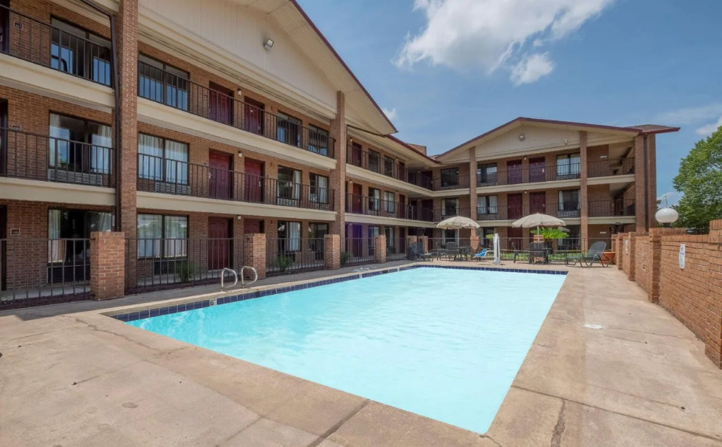 Days Inn & Suites by Wyndham Bossier City LA Shreveport