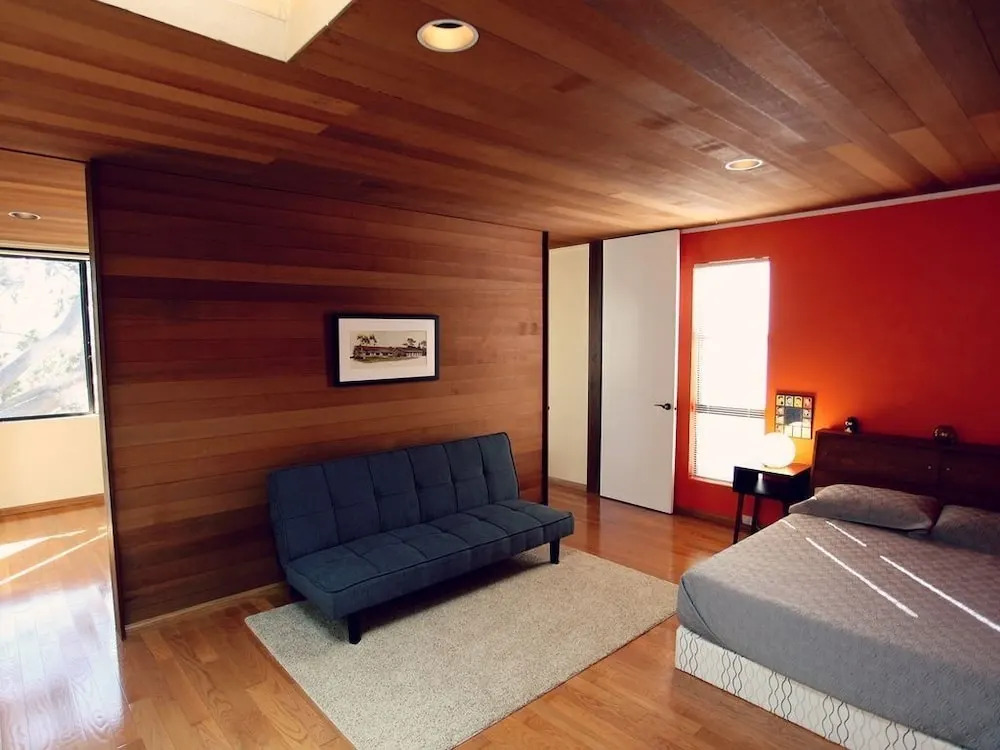 Bay View Modern