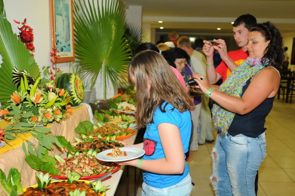 Ares City Hotel