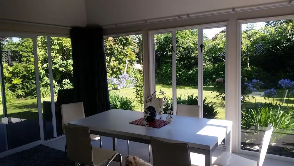 Berni's Boutique BnB Airport