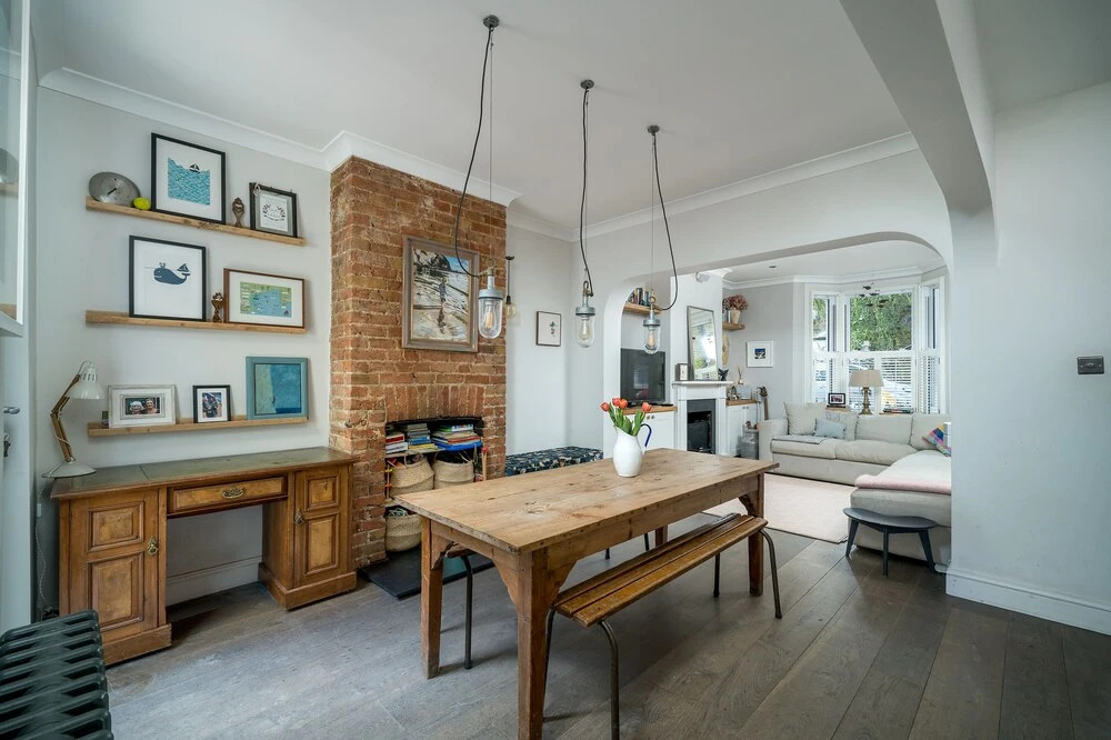 Altido Homely 4-Bed House W/ Terrace In Wandsworth