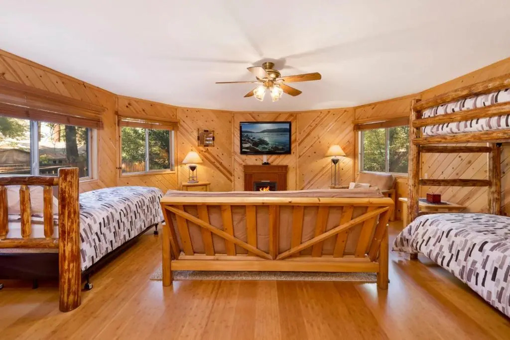 Summit Watch #2049 by Big Bear Vacations