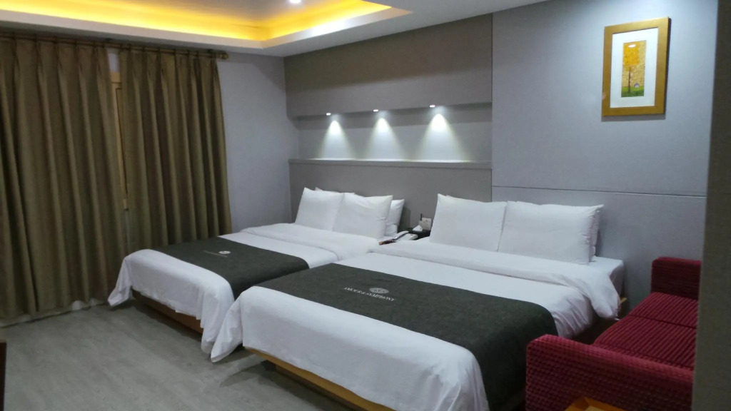 Amour Hotel