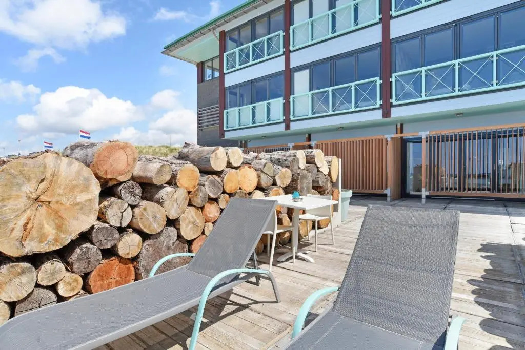 Beachhouse Hotel