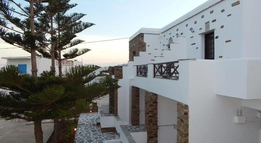 Nisiotiko house in Tinos near the beach