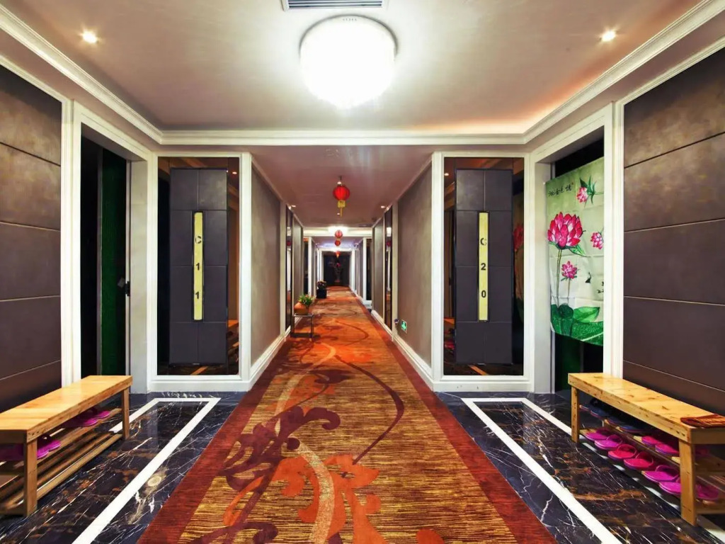 Venus Royal Hotel