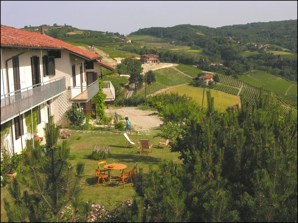 C dra Topia the Grape Pergola House near Alba Charming house - Italy