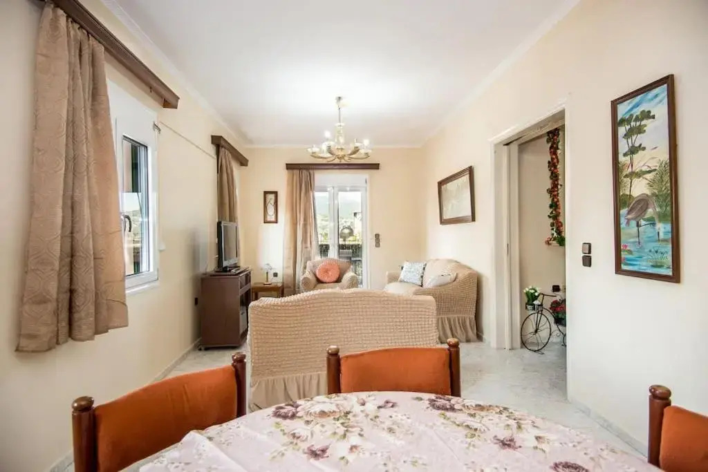 Stefanos House