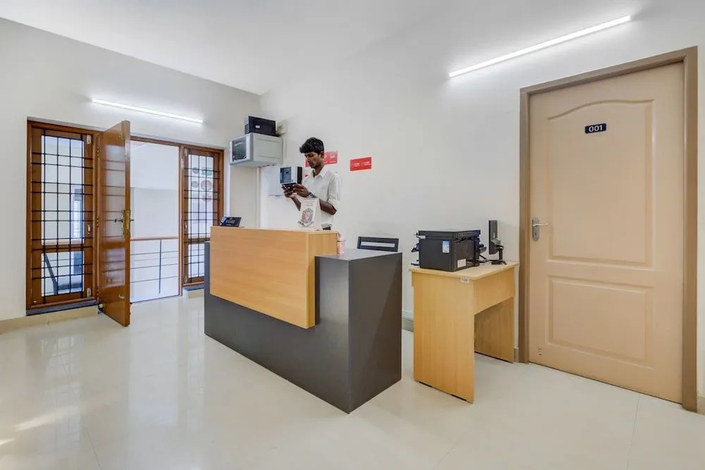 OYO 26472 Silverkey Pallikaranai