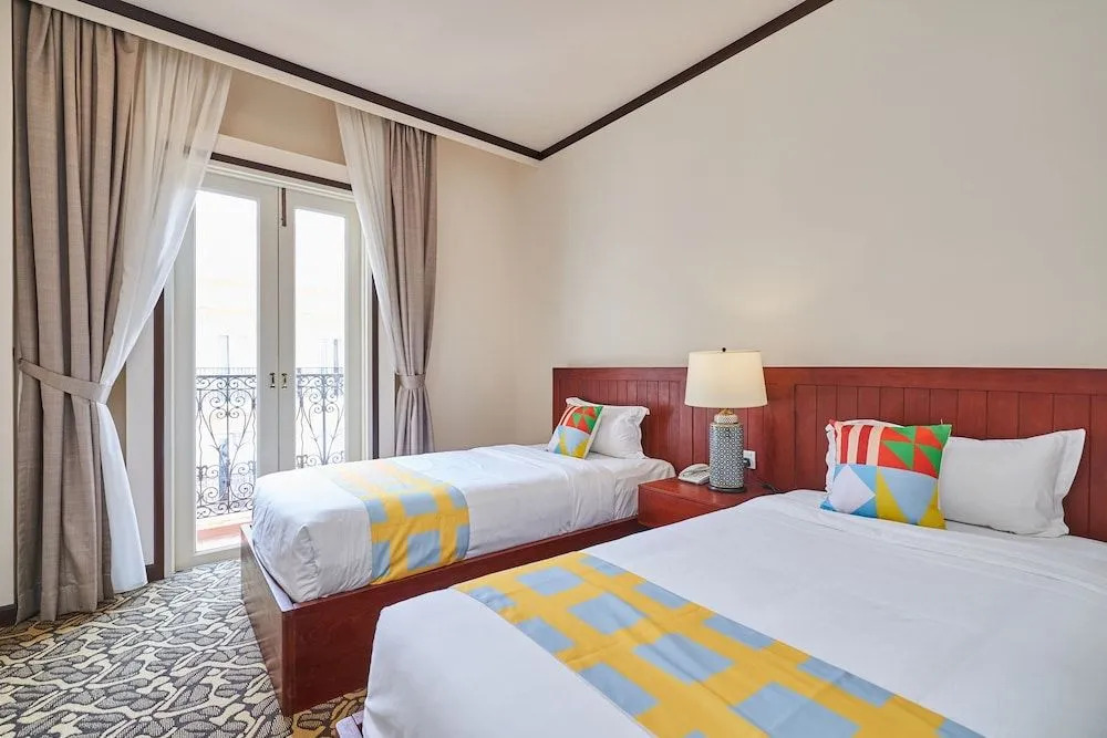 OYO Home 89377 The Platinum Suites