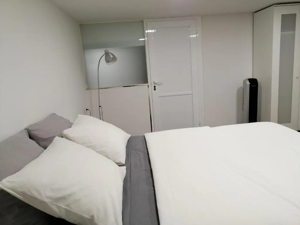 BIOMA Modern & Minimalist Apartment