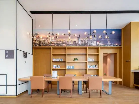 Xincheng Hotel (Yantai University International Expo Center Branch)