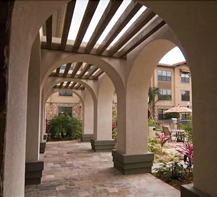 Bella Piazza - 4 Bedrooms Condo-4352BP
