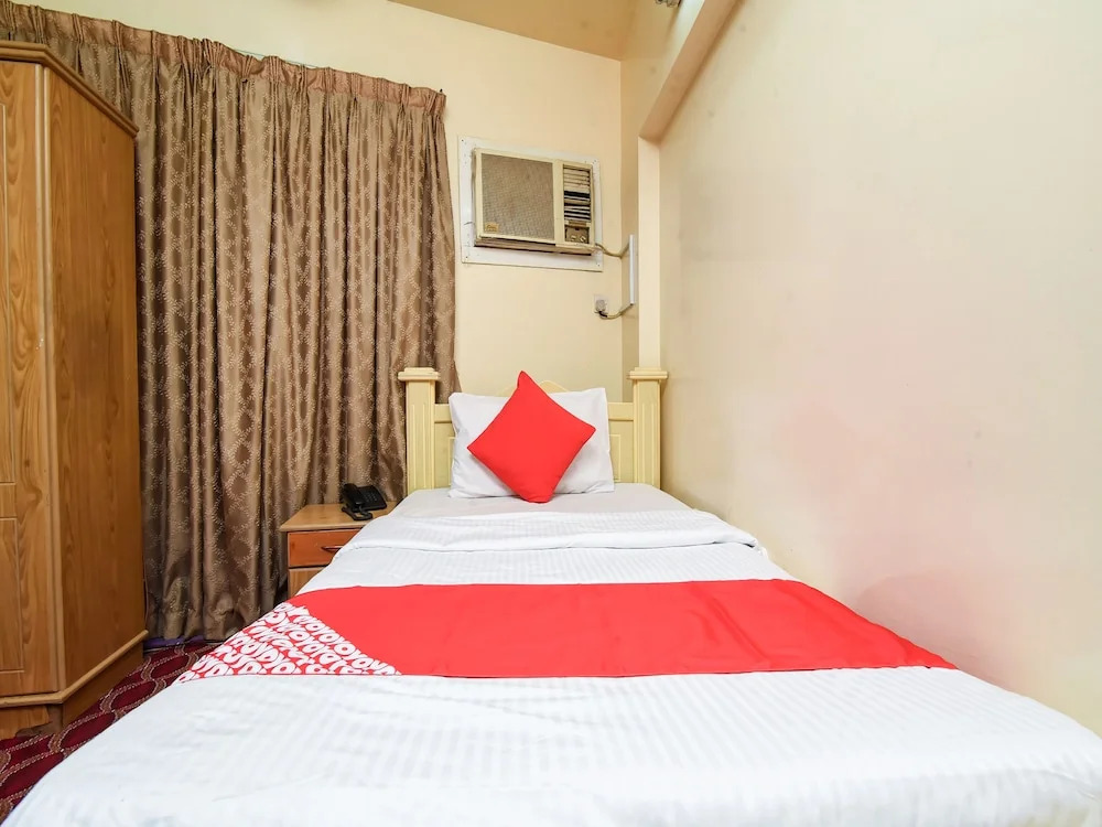 OYO 429 City Hotel