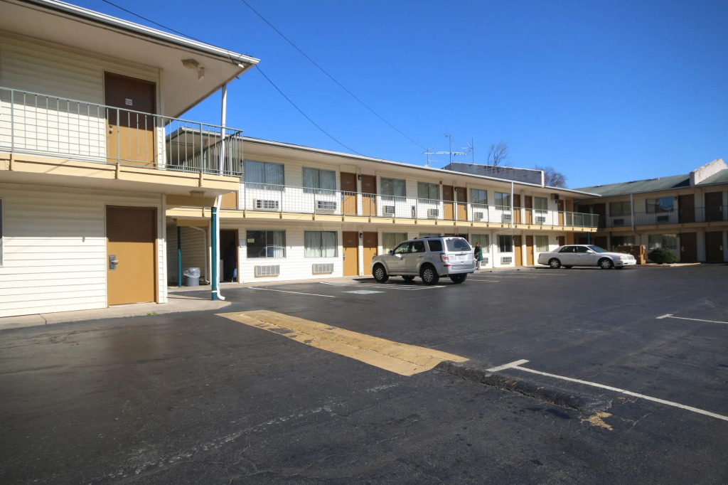Royal Inn and Suites Charlotte Airport