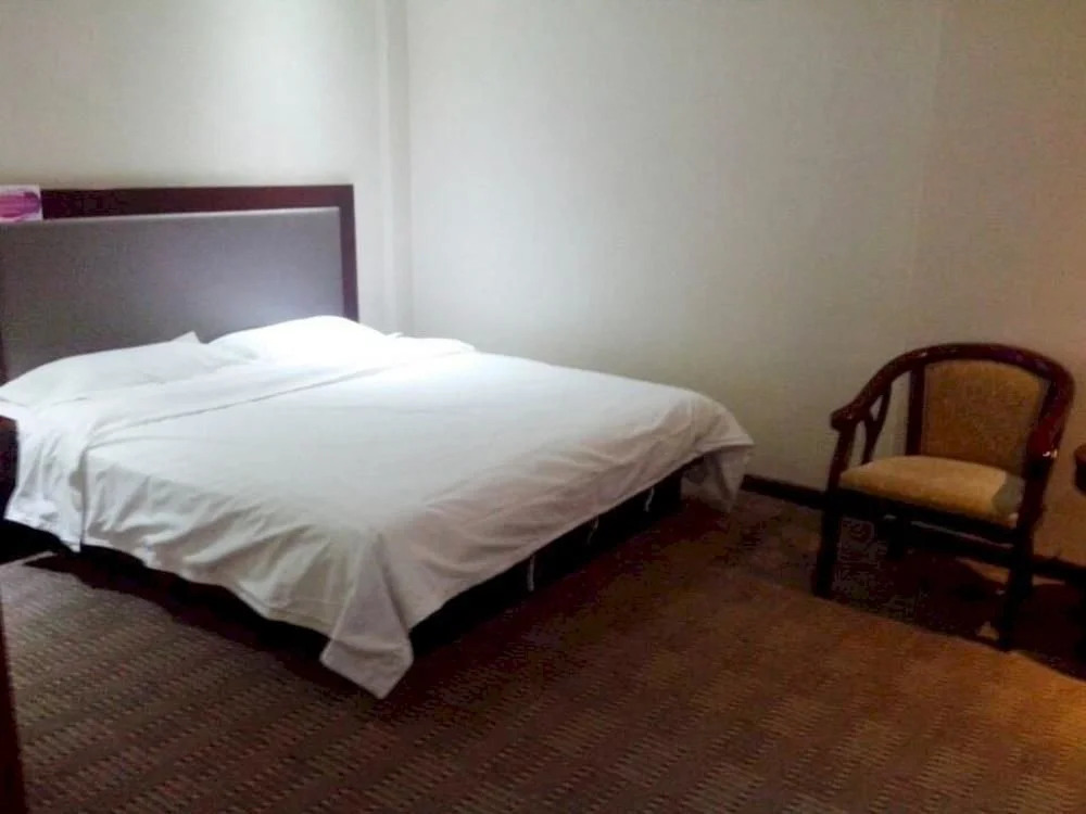 Ankang Fengtai Business Hotel