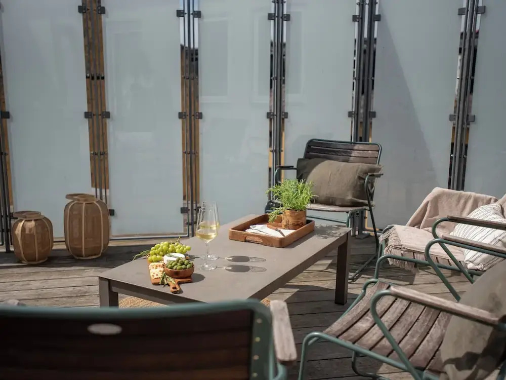 Leaves 6 - 2 Bdr Apt With Shared Roof Terrace