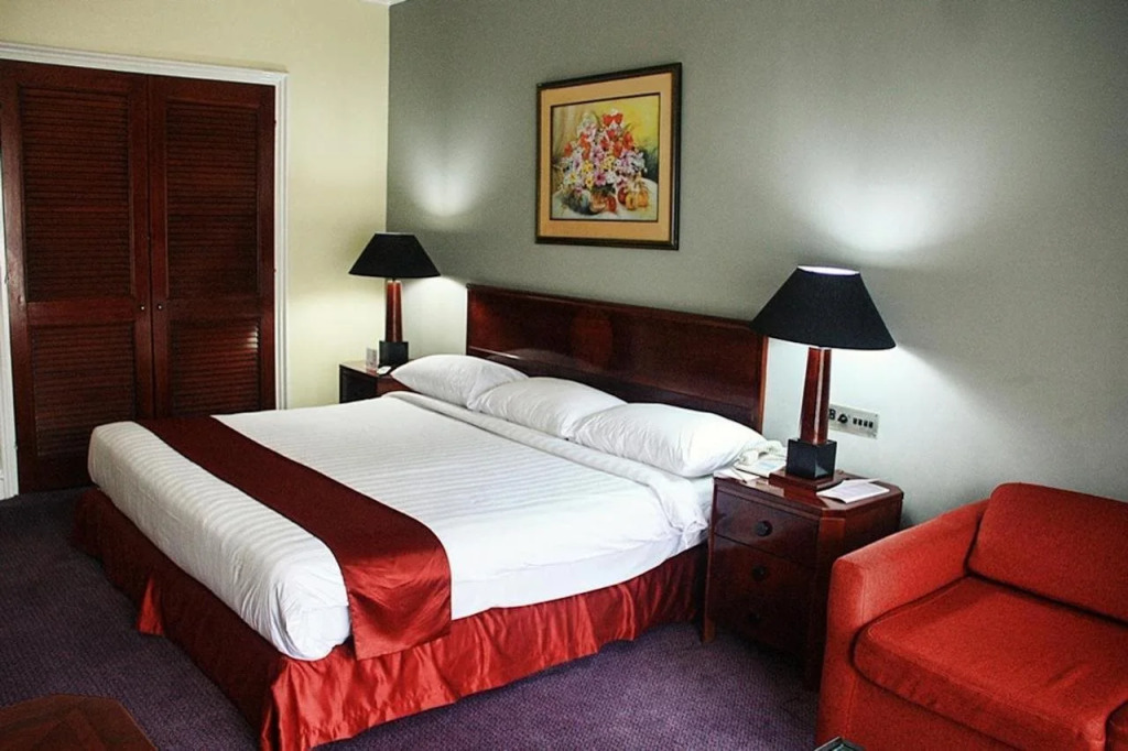 Surabaya Suite Hotel