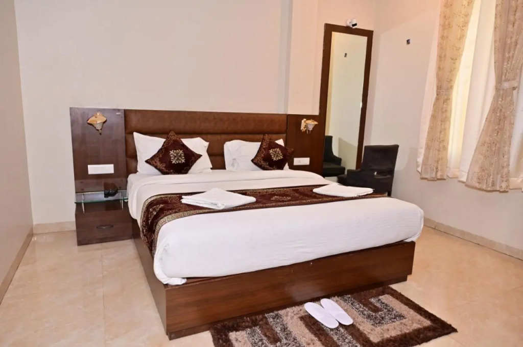 Hotel Radiance Courtyard