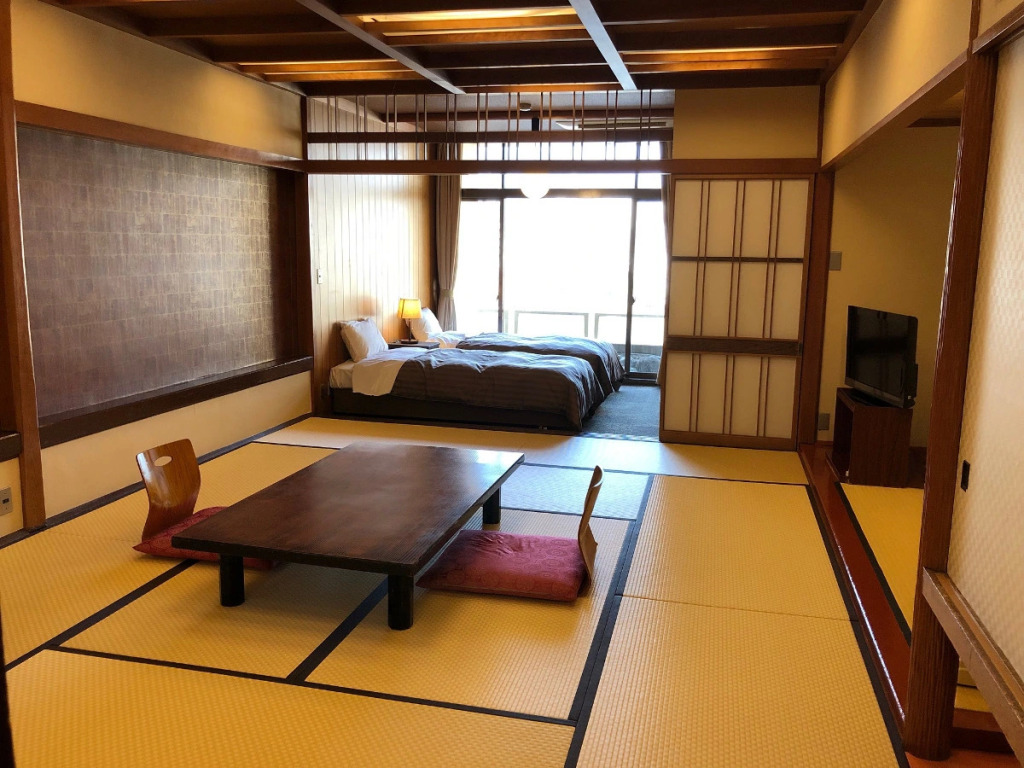 Atami Kinjokan