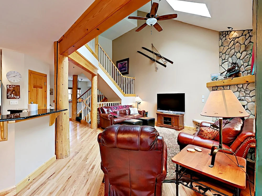 91 Starfire Lane 1972 Condo - 4 Br townhouse by RedAwning