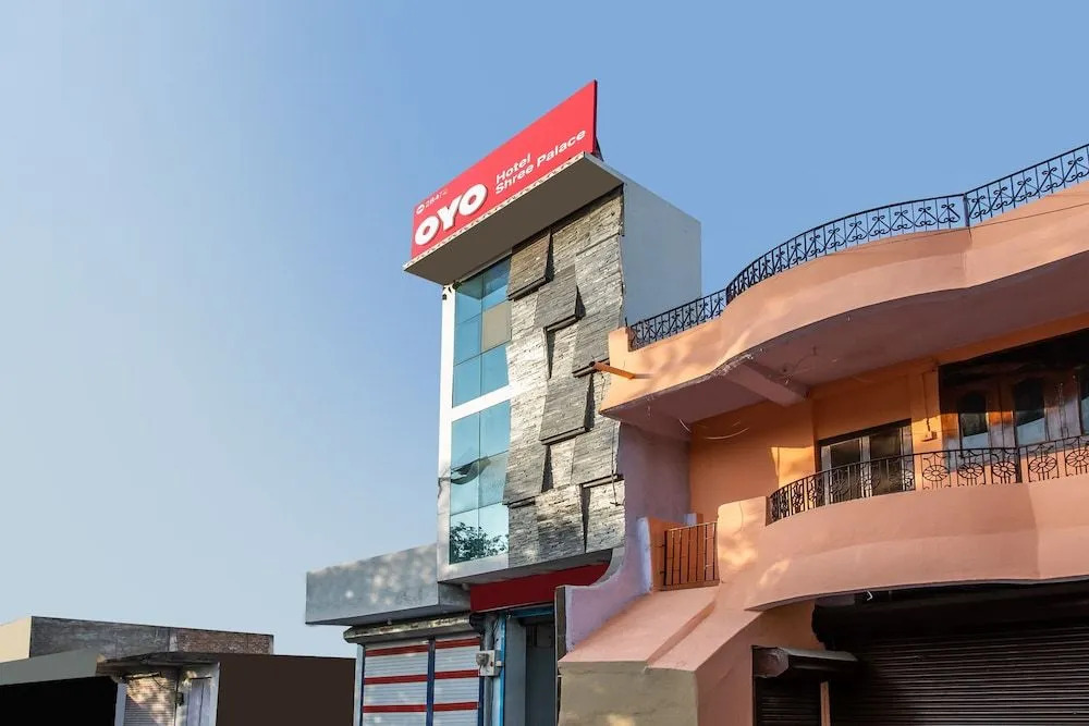Oyo 28472 Hotel Shree Palace