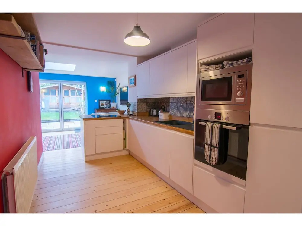 Spacious 2BR Garden Flat for 6 in Bristol