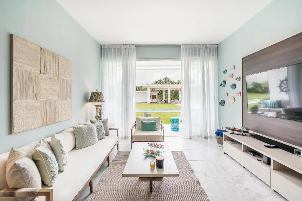 Playa Bonita Amazing Condo at Lake View