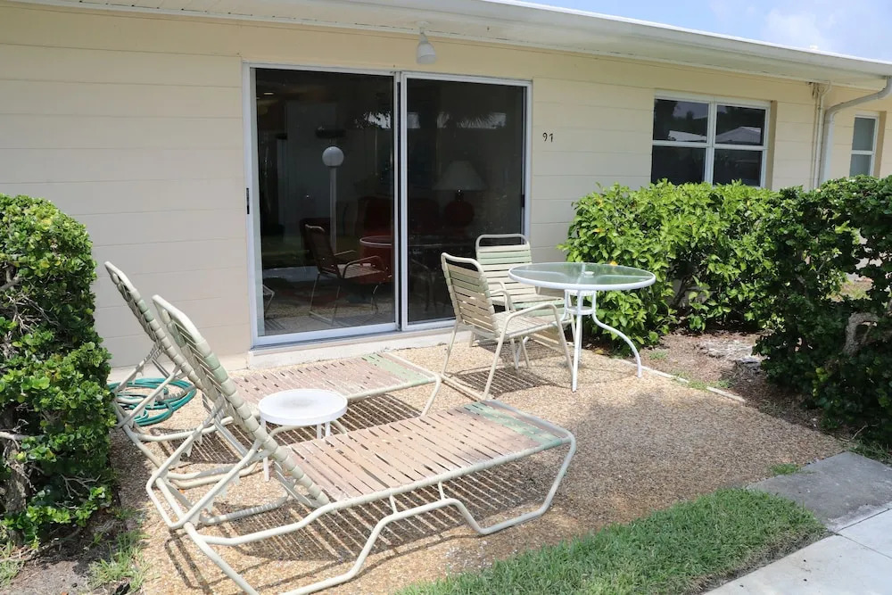 Jamaica Royale 097 - 2 Br Condo