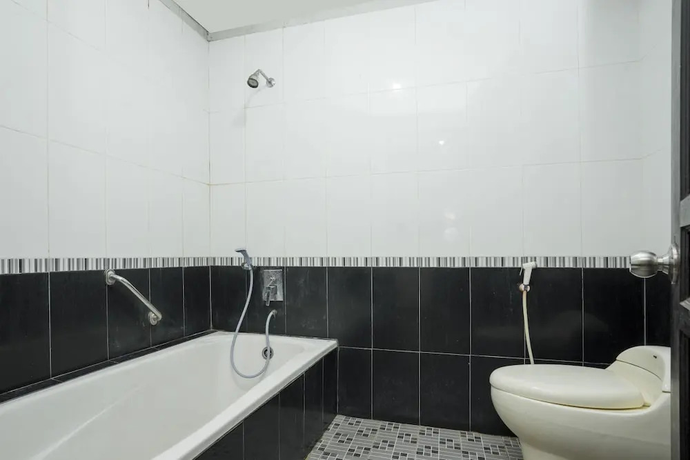 Hotel Kumala by OYO Rooms