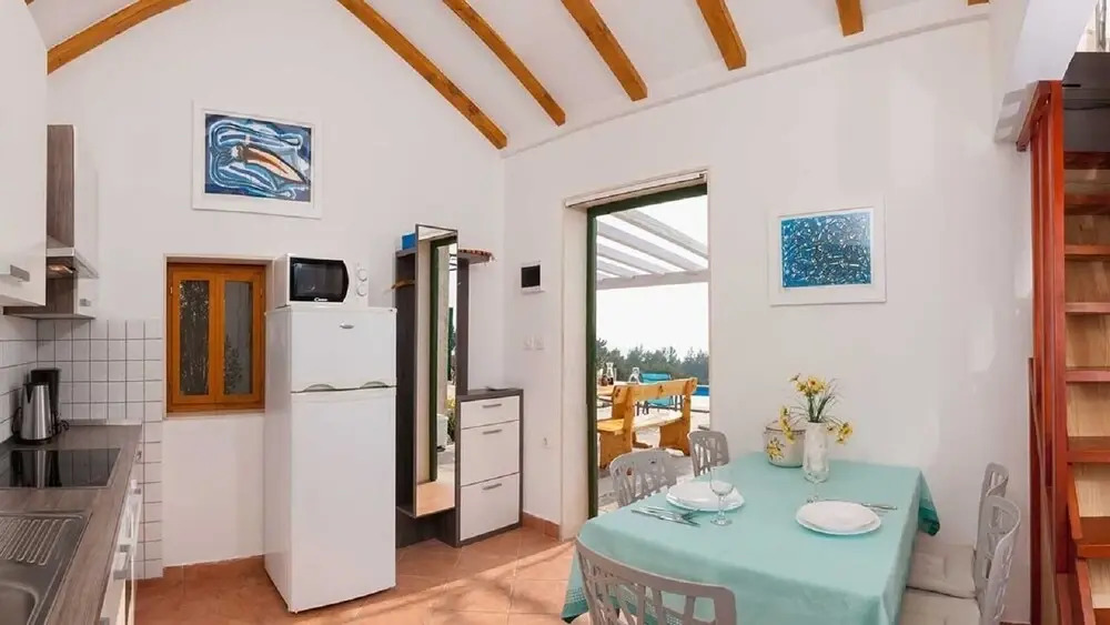 Ivo - House With Pool - H