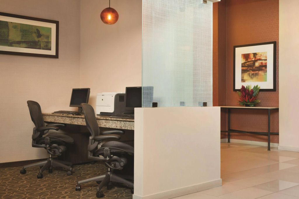 Hyatt Place San Jose Pinares