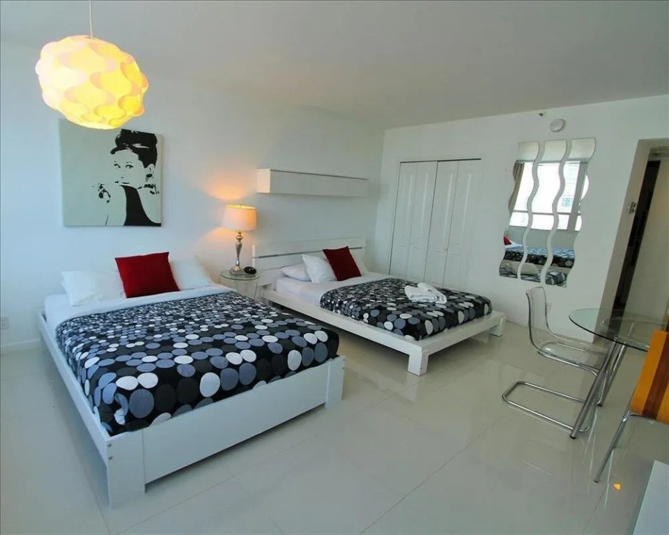 SeaStays Apartments
