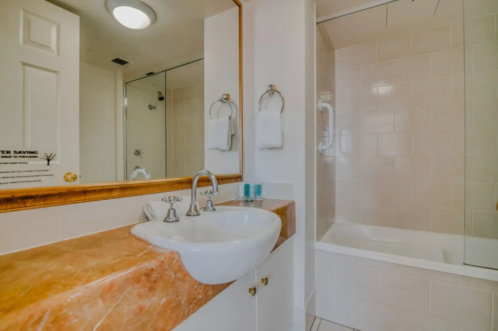 Bel Air on Broadbeach - Official