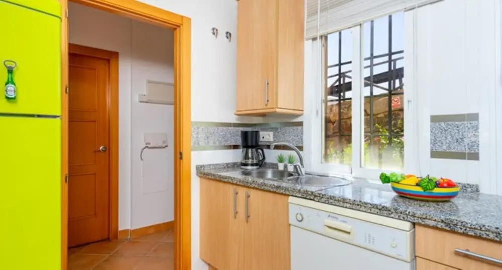 Apartment - 3 Bedrooms with Pool and WiFi - 107926