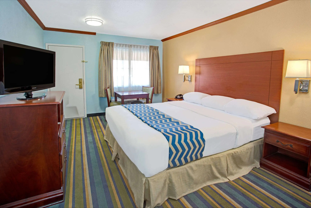 Travelodge by Wyndham Bishop