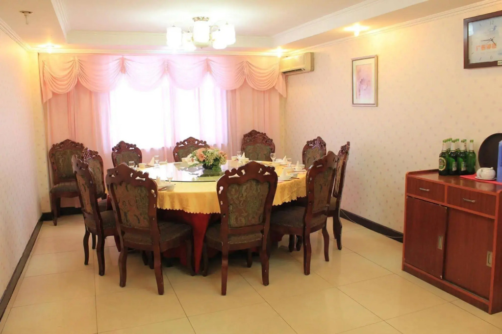 Qianshao Hotel Qingdao