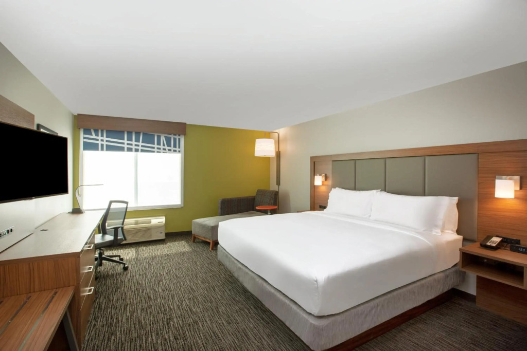 Holiday Inn Express Hotel & Suites Norfolk by IHG