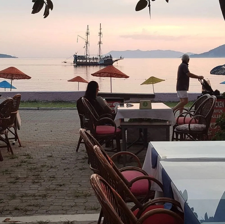 Deniz Otel