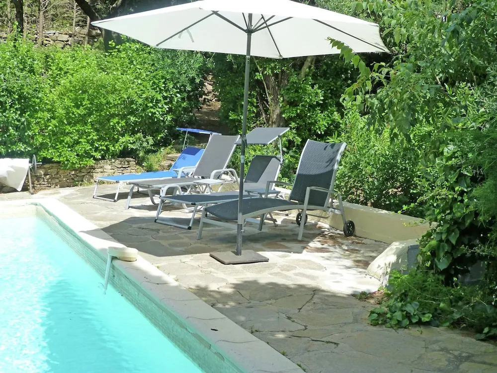 Spacious and peaceful house with terraces and garden in Grimaud - Welkeys