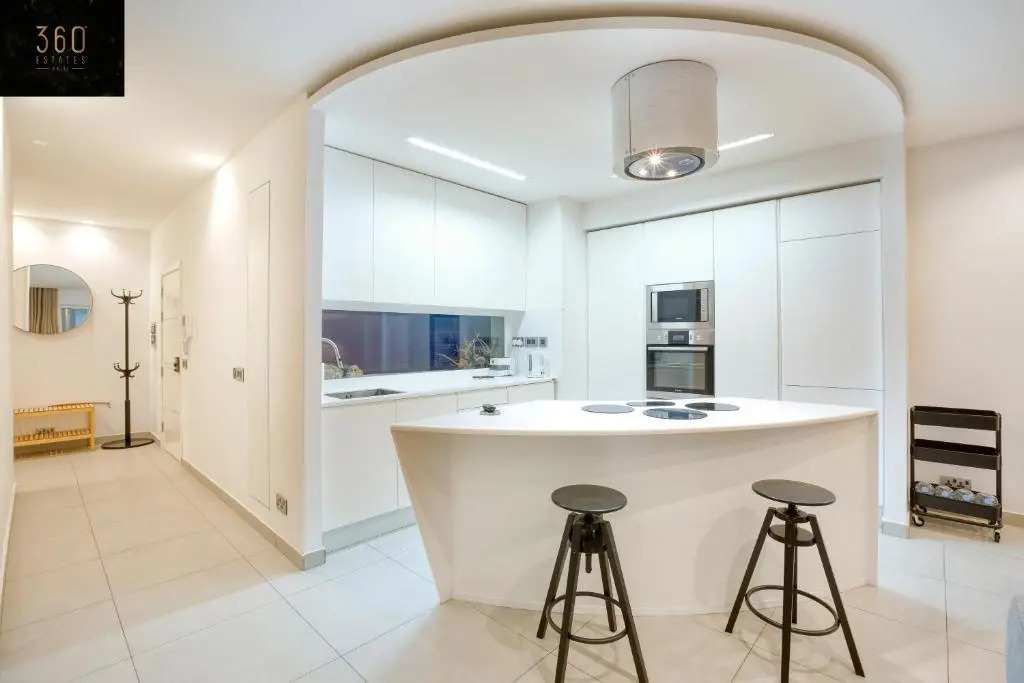 Green Oasis: Home with Breathtaking View w/parking by 360 Estates